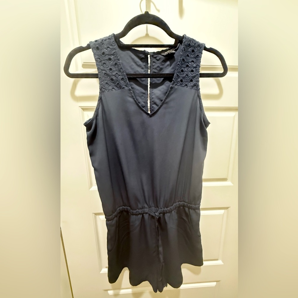 Banana Republic Women’s Navy Romper. Size 0